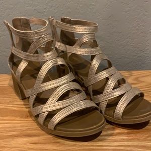 Girl Sz 3 heeled sandal